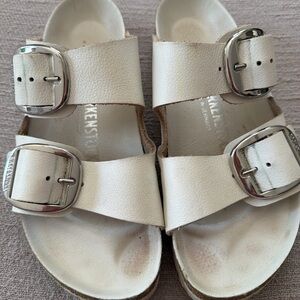 Birkenstock Arizona White Leather Sandals Silver Buckles EU 37 US 6–6.5